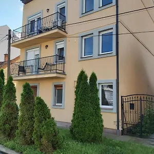 verificați disponibilitatea