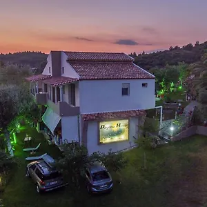 Pagona House Торони